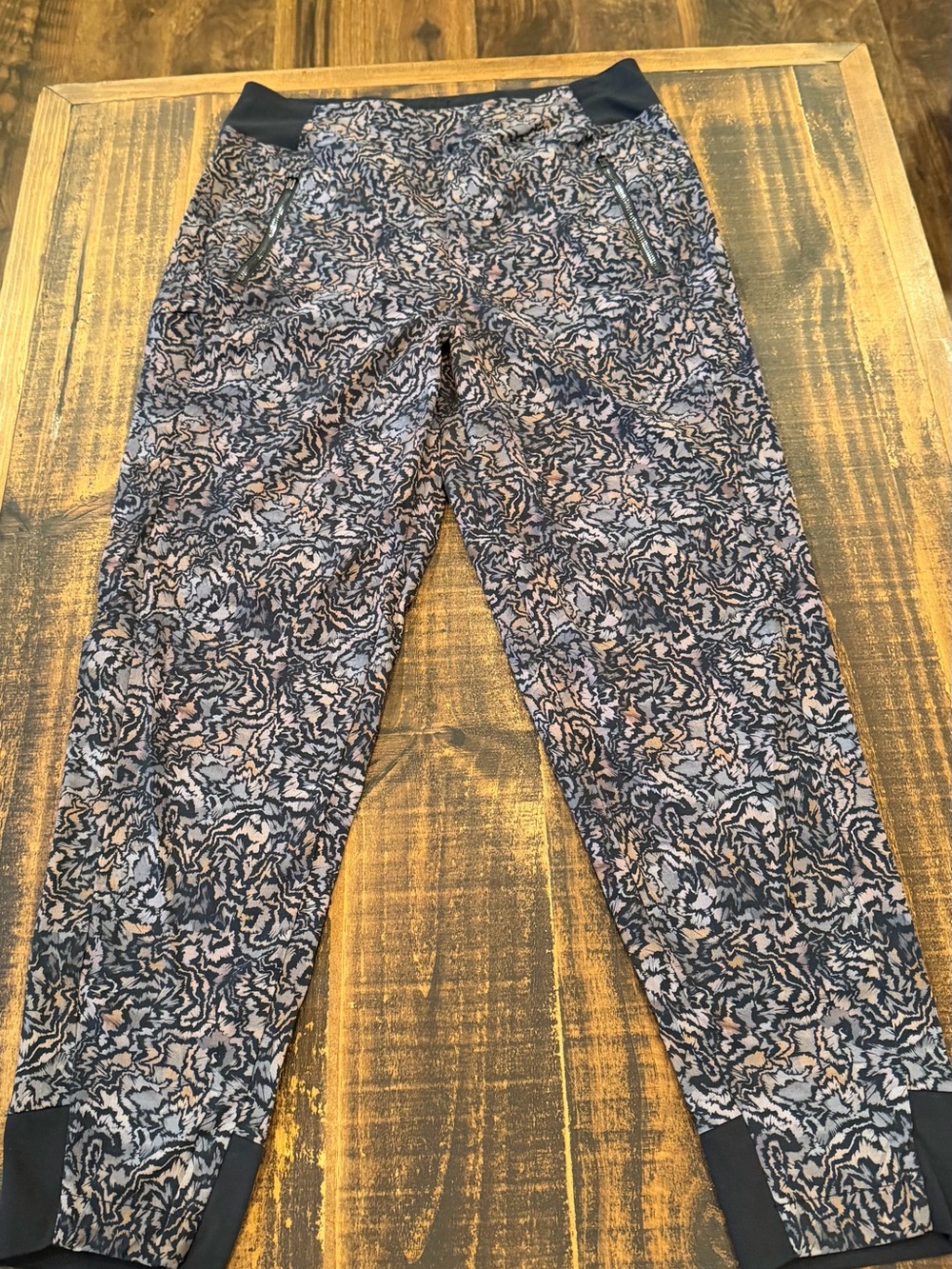 Athleta Navy and Tan Abstract Print Joggers